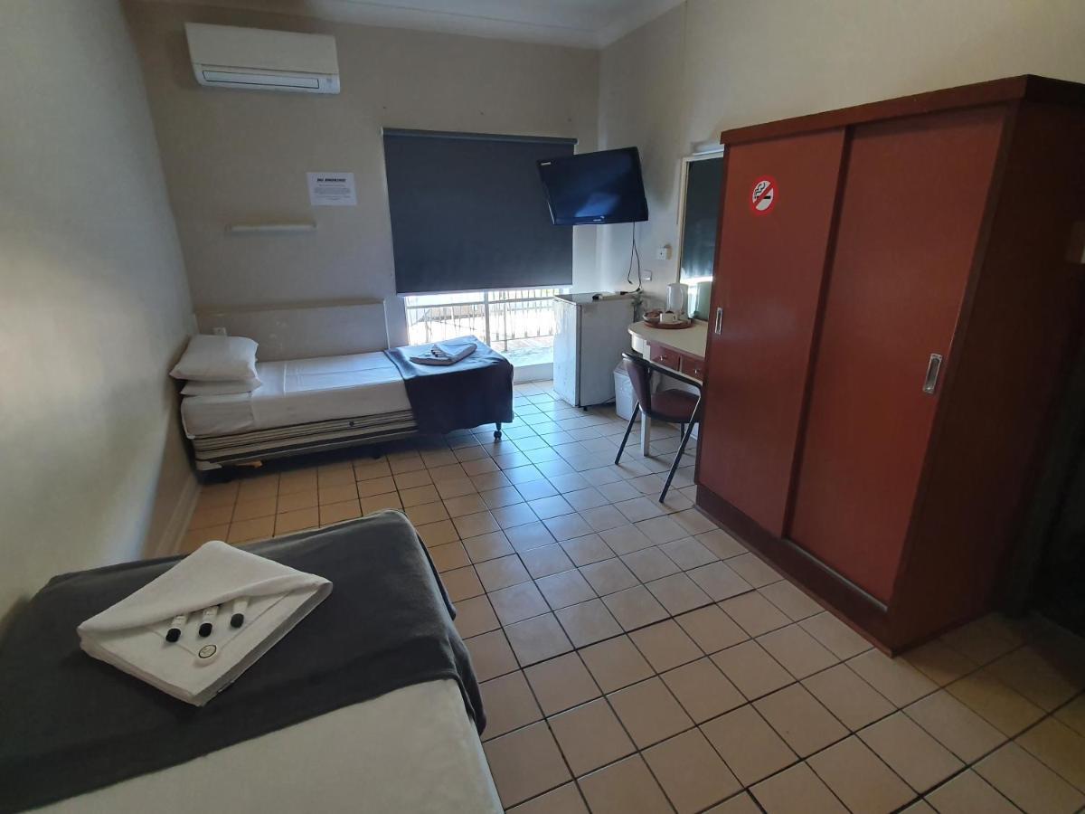 Hotel Allen Townsville Kültér fotó