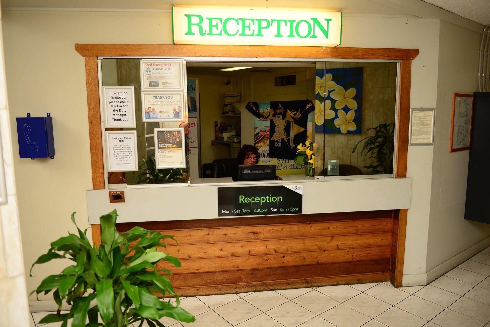 Hotel Allen Townsville Kültér fotó